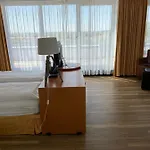 Otel Hotel Benserhof Garni Am Hafen 3*