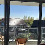 Otel Hotel Benserhof Garni Am Hafen Bensersiel