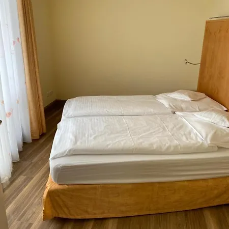 Hotel Benserhof Garni Am Hafen Bensersiel