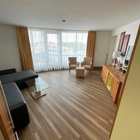 Hotel Benserhof Garni Am Hafen 3*