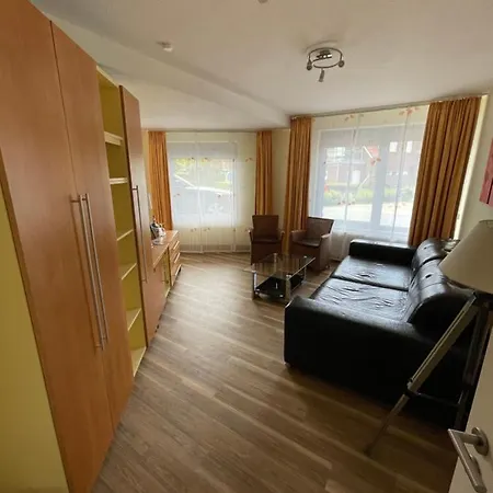 Nordseehotel Benser Hof Garni Am Hafen Szálloda