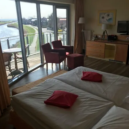 Nordseehotel Benser Hof Garni Am Hafen Hotel