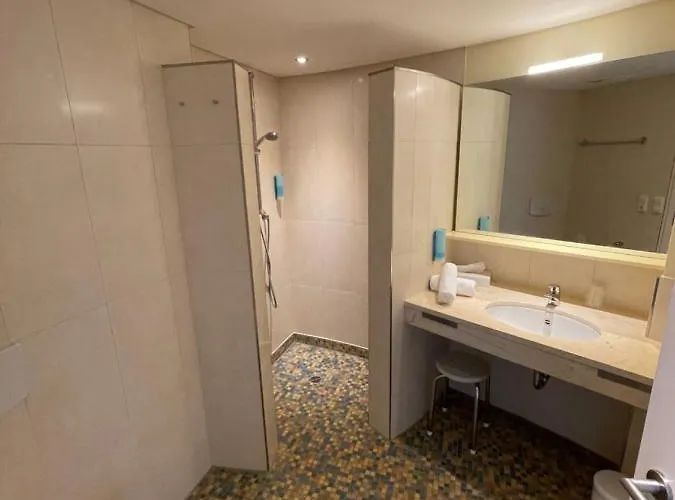 Hotel Benserhof Garni Am Hafen 3*