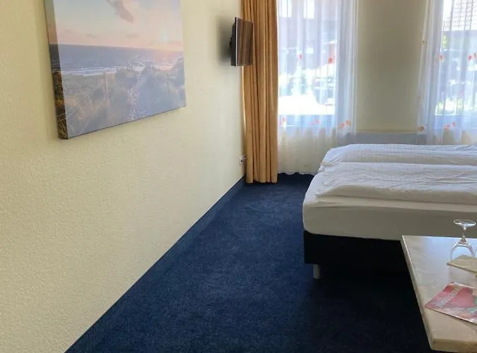Hotel Benserhof Garni Am Hafen Hotel