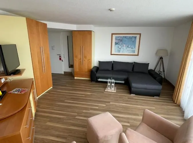 Nordseehotel Benser Hof Garni Am Hafen 酒店