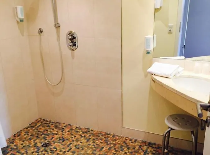 Hotel Benserhof Garni Am Hafen 3*