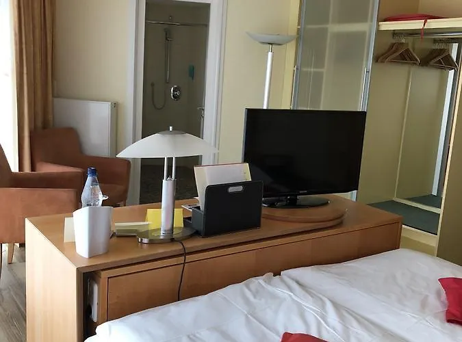 Nordseehotel Benser Hof Garni Am Hafen 酒店