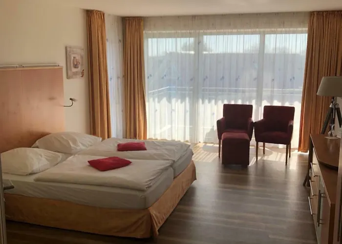 Hotel Benserhof Garni Am Hafen Hotel