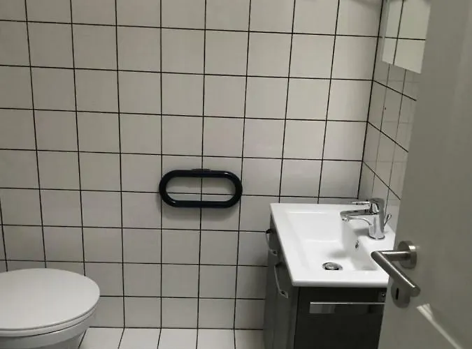 Nordseehotel Benser Hof Garni Am Hafen 3* 贝塞尔